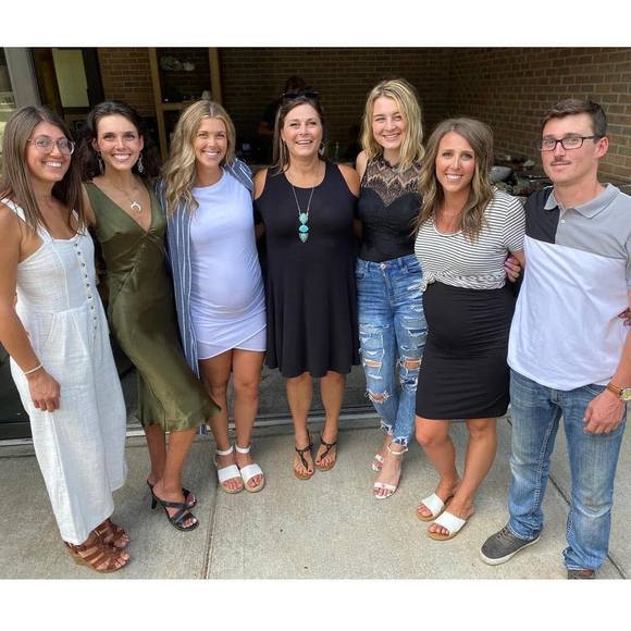 Meet your Posher, Michelle - Picture 1 of 1